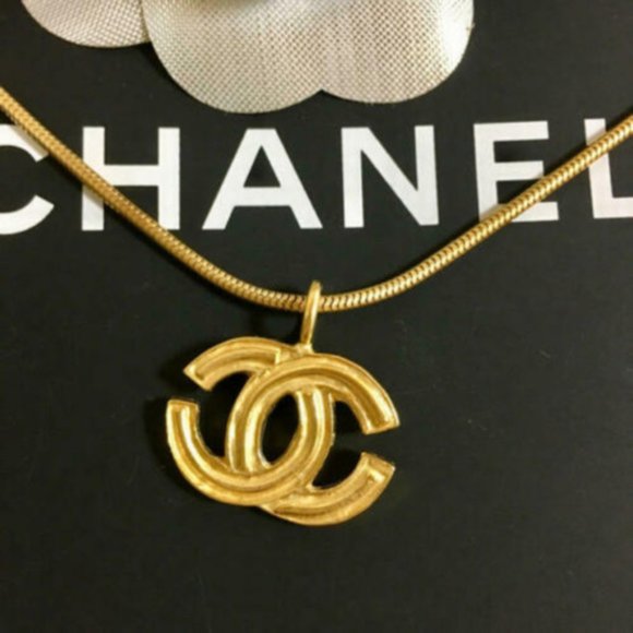CHANEL Jewelry - AUTHENTIC CHANEL PENDANT